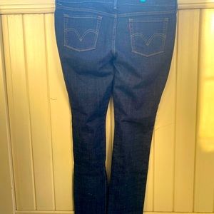 Women’s Levi’s 524 jeans